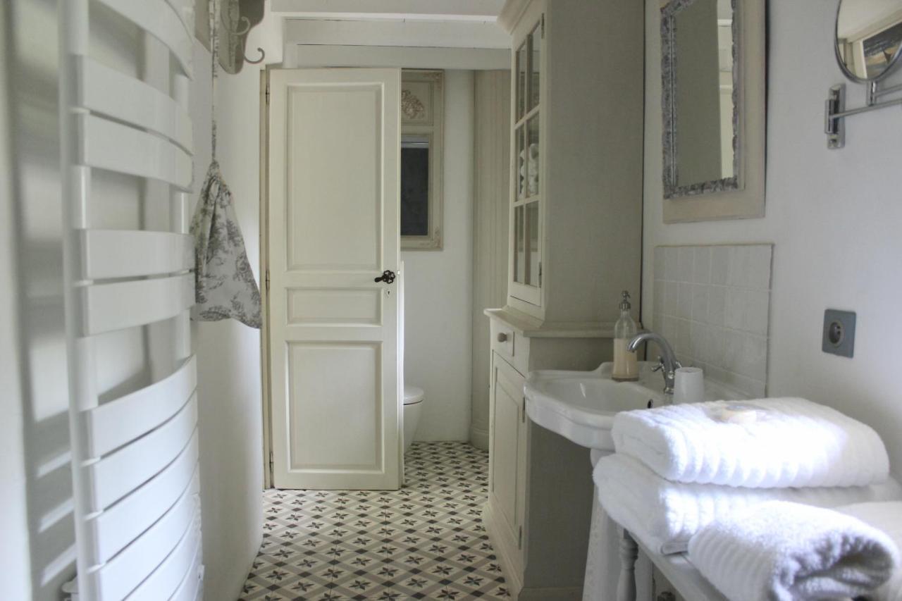 Mas De Rique Hotel Saint-Étienne-du-Grès Екстериор снимка